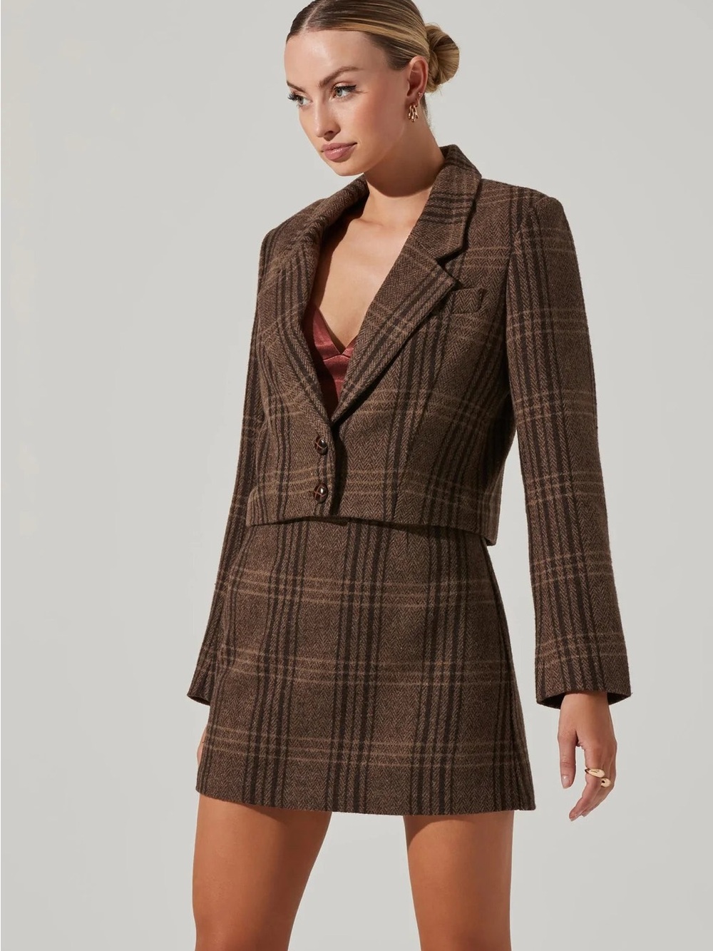 Astr Brown Plaid Cropped Blazer Jacket